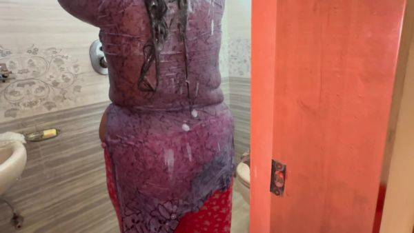 (part-2) Bathroom Mein Mosi Ke Sath Jabardast Kiya Kand ? - desi-porntube.com - India on poweredporn.com