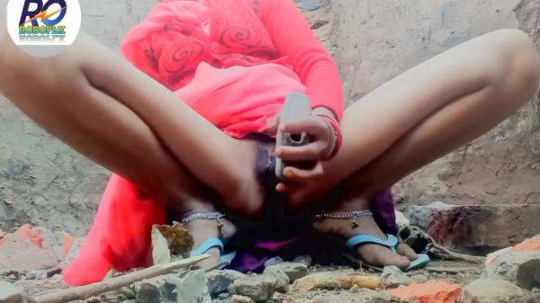 Bhabhi Saree Show - desi-porntube.com - India on poweredporn.com