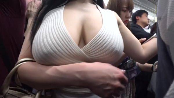 Busty Asian Slut In Public - hclips.com on poweredporn.com