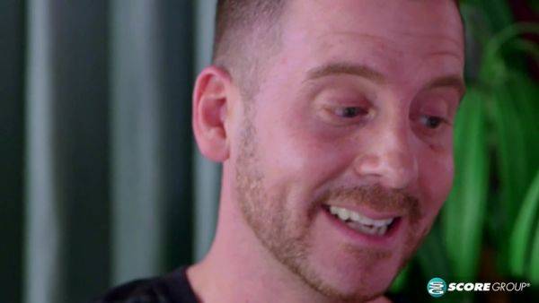 Fucking the office hottie - hotmovs.com on poweredporn.com