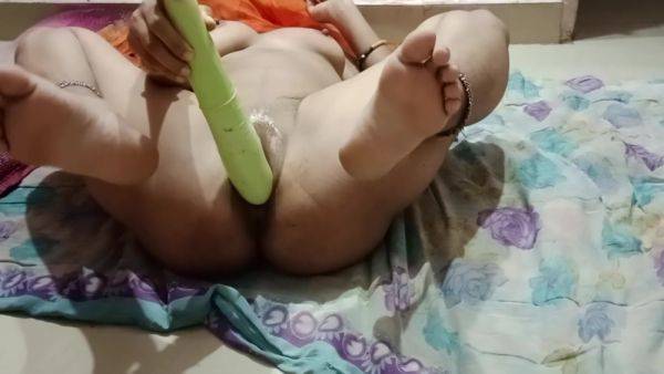 Sexy Indian Desi Wife Hard Fuking In 9 Inch Big Dotted Condom Use Pooja Bhabhi Hard Fuking Vegitable In Pussy Sex - desi-porntube.com - India on poweredporn.com