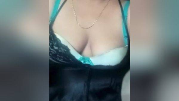 Aunty Ji Aaj Puri Garam Ho Gye Or Chuut Me Khira Le Rhi Hai - desi-porntube.com - India on poweredporn.com