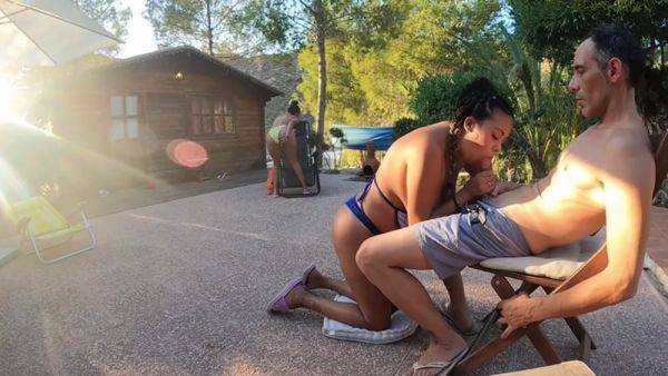 Mostrando Mi Polla A Y A Su Mejor Amiga Para Obtener Una Gran Mamada - videomanysex.com on poweredporn.com