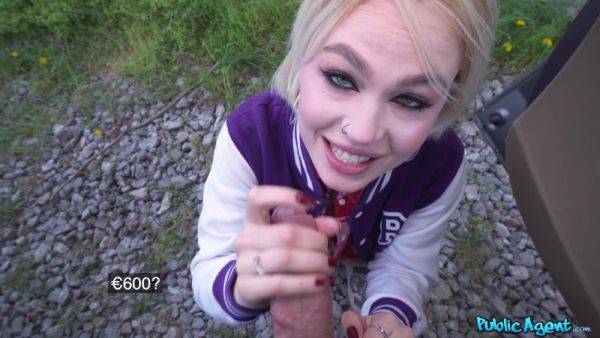 Hitchhiking Super Sucker - blonde chick Greta Foss gives head and handjob outdoors - xhand.com - Russia on poweredporn.com