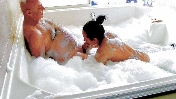 Complete 4k Movie Hot Foamy Sex With Adamandeve And Lupo - upornia.com on poweredporn.com