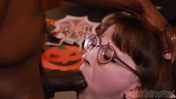 Mymindbreaks Gets Glazed On Halloween - Dripdrop Productions - hotmovs.com on poweredporn.com