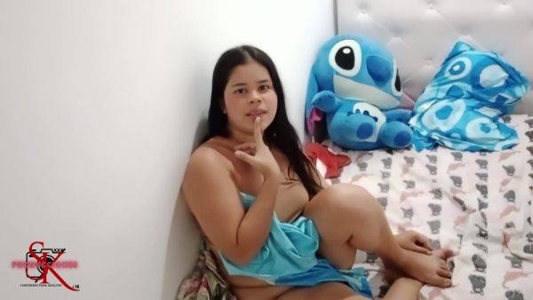 Sorprendo A Mi Hermanastra Grabandose Y Yo A Ella Asi Que Decidi Follarmela Analmente - hclips.com on poweredporn.com