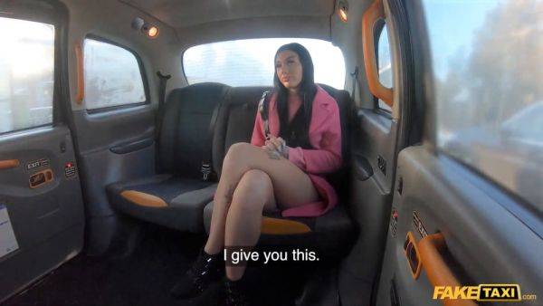 Adelle Sabelle gets her throat drilled for cash in fake taxi ride - sexu.com on poweredporn.com