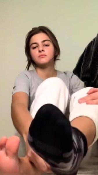 Eisenberg Soles - drtuber.com on poweredporn.com