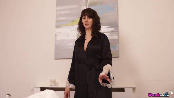 Toni Lace - Mom Blows Best - Sexy Videos - WankitNow - hotmovs.com on poweredporn.com