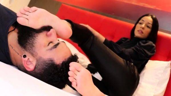 Ally kay femdom and foot fetish with horny boyfriend - drtuber.com on poweredporn.com