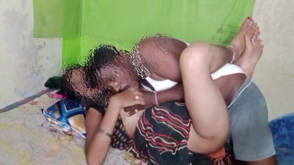 Fucked The Young Sister-in-law With Her Legs Raised - desi-porntube.com - India on poweredporn.com