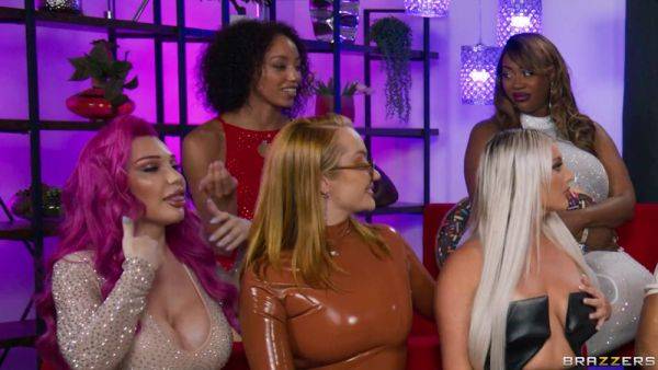 Sexy Lexi Luna & Juan Loco's son share a hot facial in this hot brazzers scene - sexu.com on poweredporn.com