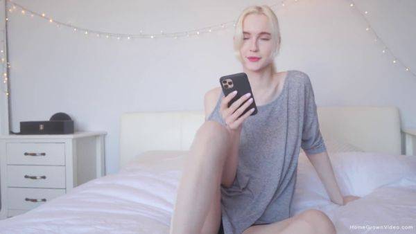 Watch petite blonde model shina ryen give a POV blowjob to her fan's shaved pussy - sexu.com on poweredporn.com