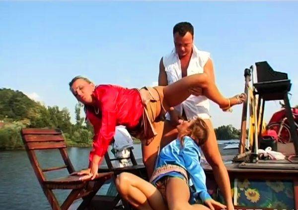 Horny darling Tatiana Milovani gets access to a python - drtuber.com on poweredporn.com