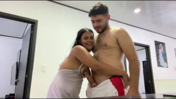 L A S - Desesperada Por Ser Follada Pide Ayuda A Su Hermanastro Y Calma Ganas De Verga - hclips.com on poweredporn.com