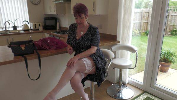 Old mature toy fucks her chubby holes in remarkable home solo - xbabe.com on poweredporn.com