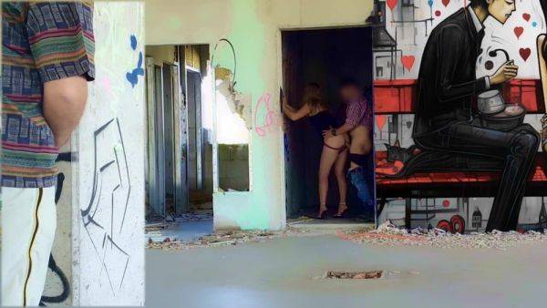 Son mec se branle a la regardant prise dans un squat - txxx.com - France on poweredporn.com