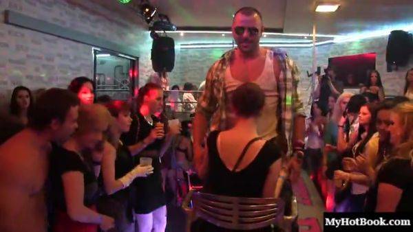 Its Very Late Into The Night At The Strip Club And Thin - upornia.com on poweredporn.com