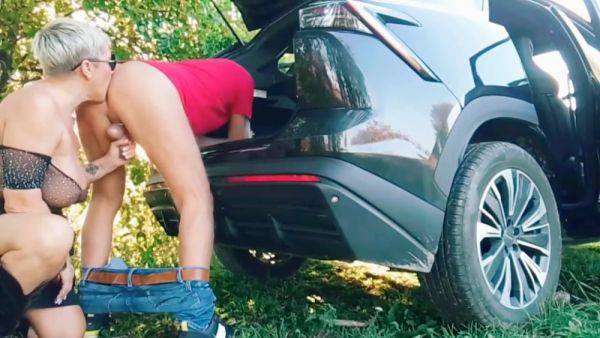 The Taxi Driver Gave Me A Ride, But There Was No Money, I H - videomanysex.com on poweredporn.com