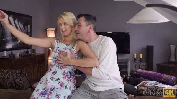 Le Gars Erate Qui Sa Copine Gets Nailed Hard in HD - sexu.com - Czech Republic on poweredporn.com