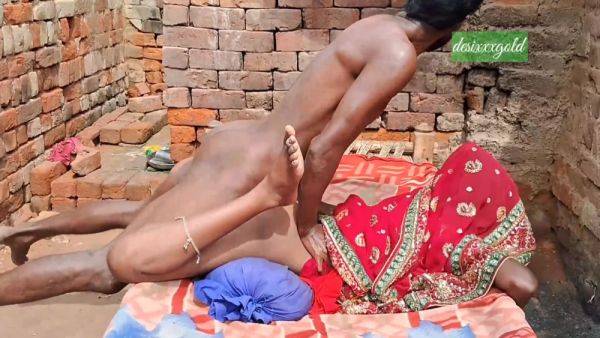 Aaj Main Pahli Bar Khatiya Mein Sex Kiya Desi Wife Ki Khatiya Mein Chudai - upornia.com - India on poweredporn.com