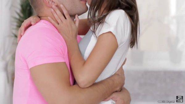 Foxy Di takes a hard cock like a pro in this steamy teen bitch club video - sexu.com on poweredporn.com