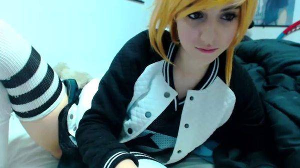 Romanian amateur webcam teen masturbate - drtuber.com - Romania on poweredporn.com