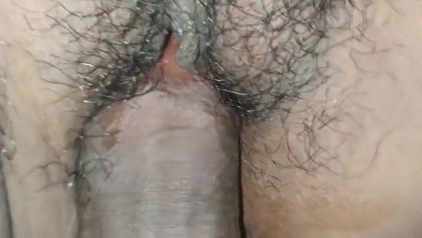 Salbar Fad Ke Gand Mari Kapde Ke Gusadiya Choot Me - desi-porntube.com - India on poweredporn.com