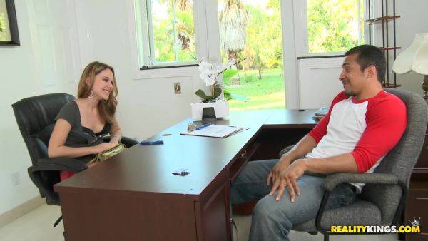 Aiming For Evelyn 1 - Brannon Rhodes - xhand.com on poweredporn.com