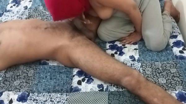 Deshi Bhabi Chod Raha Uska Devar - desi-porntube.com - India on poweredporn.com