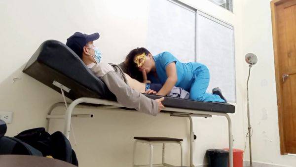 This Is Hot!! Doctor With Few Scruples Agrees To Make Homemade Porn With Her Consultation Patient - desi-porntube.com - India on poweredporn.com