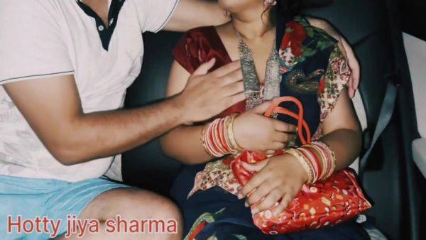 Raat Ko Akeli Desi Ladki Ko Fusla Kr Gadi Mein Bithaya Or Chod Kar Sadak Par Hi Vapis Chod Diya - desi-porntube.com - India on poweredporn.com