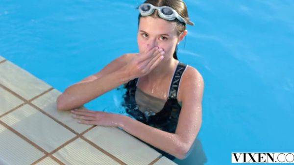 Barely legal teen rides a huge BWC - anysex.com on poweredporn.com