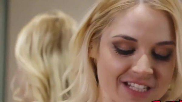 Sarah Vandella In Horny Wife Her Bum - hotmovs.com on poweredporn.com