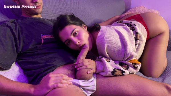 Le Rompo El Culo A Mi Hermanastra Mientras Vemos Una Pelicula - hclips.com on poweredporn.com