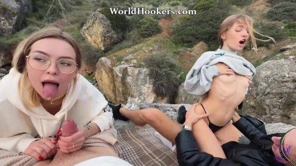 Young Cheerleaders Love Sperm Breeze On The Beach - Lis Evans & Spirite Moon POV amateur outdoor foursome - xtits.com on poweredporn.com