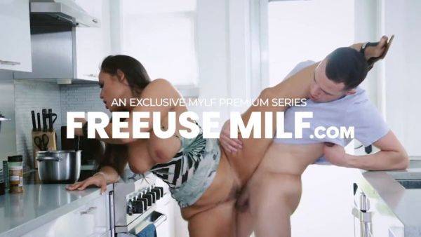 Young stud dominates curvy slut with phat ass & bouncy boobs - sexu.com on poweredporn.com