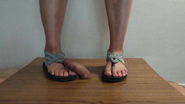 Shoejob Footjob - hclips.com on poweredporn.com