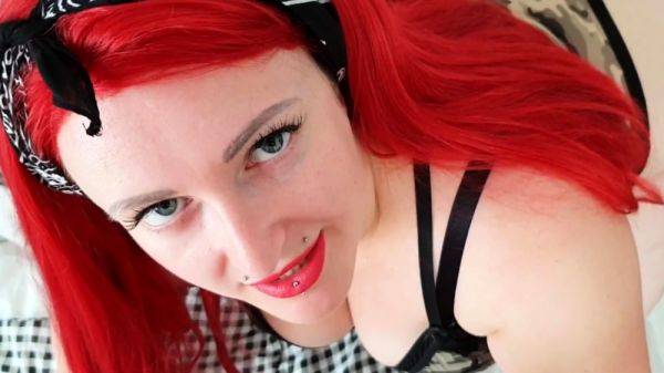 Facializing redhead hotel Receptionist - drtuber.com on poweredporn.com