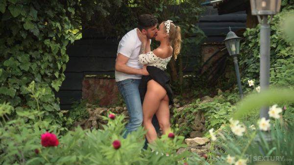 Superb blonde handles dick in charming outdoor romance - hellporno.com on poweredporn.com