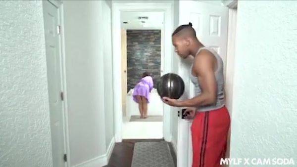 Bubble Bath - MYLF - hotmovs.com on poweredporn.com