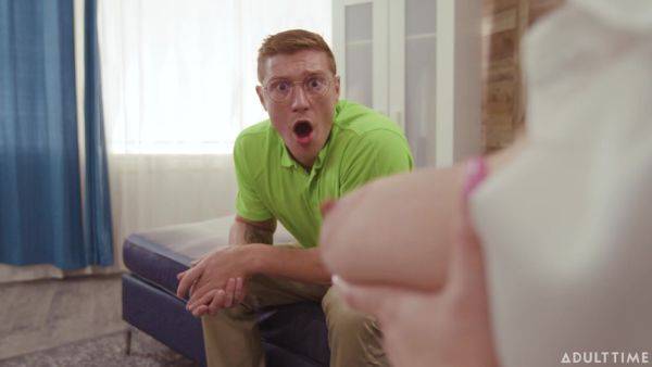 Young bloke pumps mature woman's wet pussy in addictive hardcore - hellporno.com on poweredporn.com