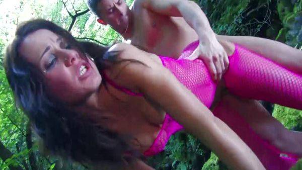 Hot German Babe With An Amazing Body Gets Smashed In The Woods - tubepornclassic.com - Germany on poweredporn.com
