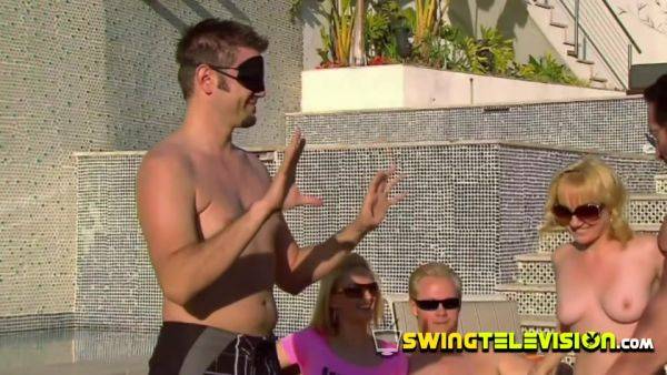 Swingers Massages Big And Juicy Knockers - hclips.com on poweredporn.com