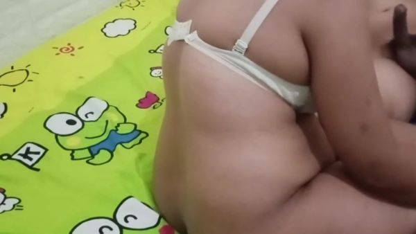 Aunt Lian Is In Lust And Invites A Motorbike Taxi Driver To Have Sex - hclips.com - Indonesia on poweredporn.com