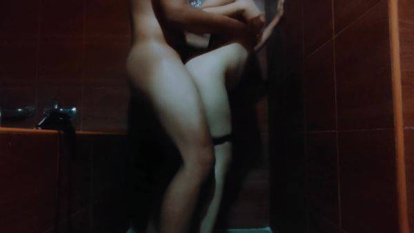 Sinundan Ko Si Kumare Sa Cr Pero Ligo As A Friend Lang Daw Kami : ( - hclips.com on poweredporn.com