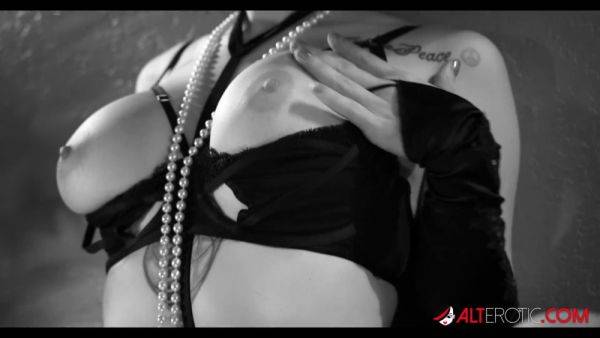 Watch Ashenn Fire's solo play in HD with her tattooed body and big tits - sexu.com on poweredporn.com