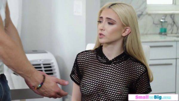 Mary Jane Wilde's petite stepsister gets pounded by a hung dude - sexu.com on poweredporn.com