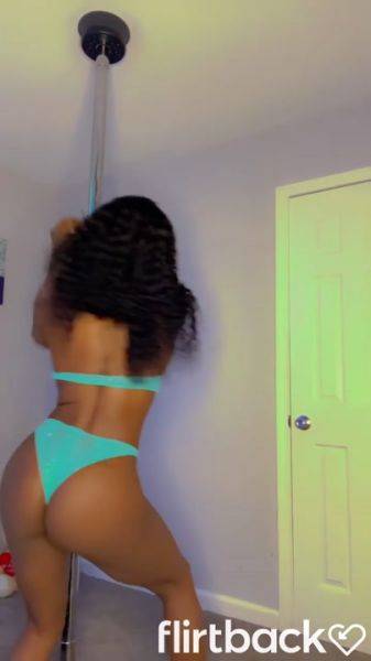 Amateur Hotwife doing pole dance - hotmovs.com on poweredporn.com